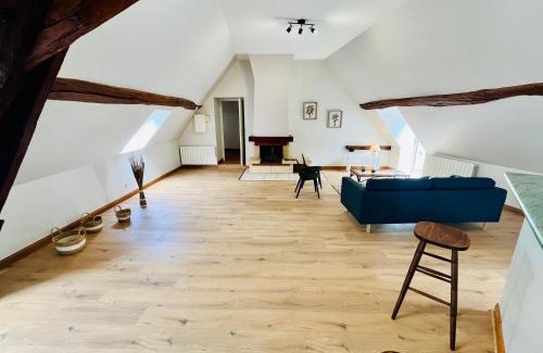 Limeray Apartment | Centre-bourg, calme, familial, l'appart du Clocher