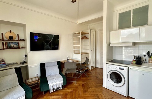 Aix-les-Bains City Center Apartment | Centre/Calme Studio vue Dent du Chat/Piscine