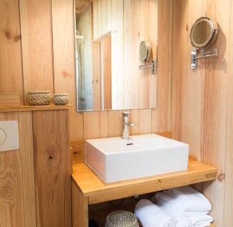 Cap-Ferret Bed & Breakfast | Centre Cap-ferret, les chambres du phare, bassin