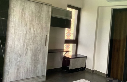 Mylapore Tiruvallikk Apartment | Centre of adyar, 5mts to beach, bus stop, railway station, hospital, malls