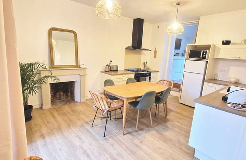 Quimper House | Centre-ville/Jacuzzi/1 Place Parking