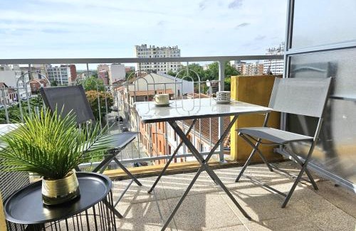 Guilhemery Apartment | Centre ville - Métro B - Parking sup