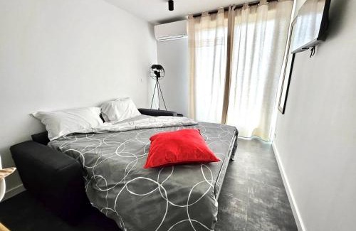 Guilhemery Apartment | Centre ville - Métro B - Parking sup