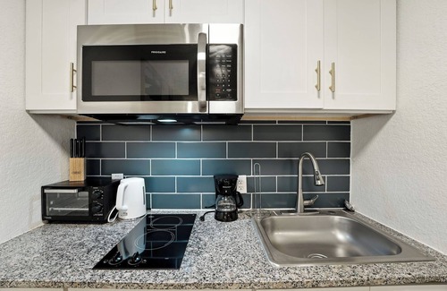 St. Johns Apartment | Centro Flats 521 I Comfy and Spacious Studio