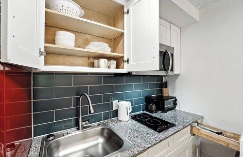 St. Johns Apartment | Centro Flats 614 I Comfy and Spacious studio