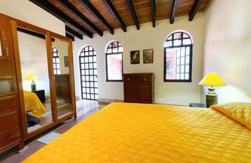 Centro Historico House | Centro Home with Courtyard BBQ