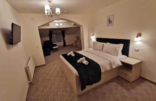 Rasnov Hotel | Cerbul Chalét Accommodation & Wellness