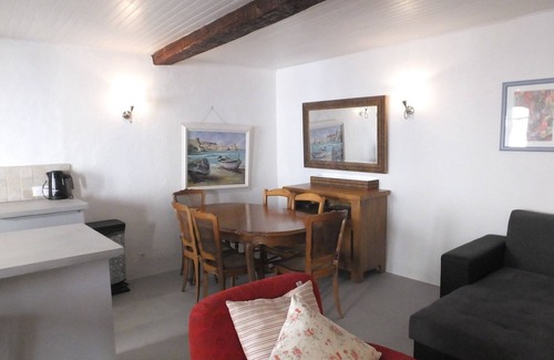 Ceret House | Ceret Centre - 3 Bedroom Town House With Sunny Roof Terrace