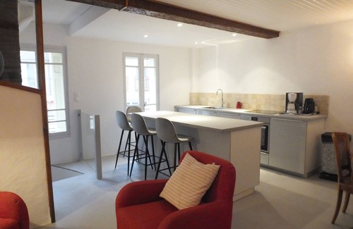 Ceret House | Ceret Centre - 3 Bedroom Town House With Sunny Roof Terrace
