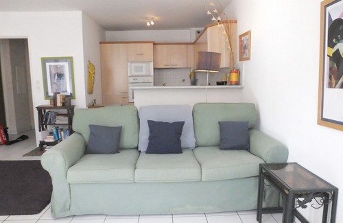 Ceret Apartment | Ceret Centre -Sun-Filled Apt, mountain views with A/C