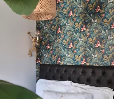 Seixal Apartment | CerezinoFlats-Orange Bay Studio