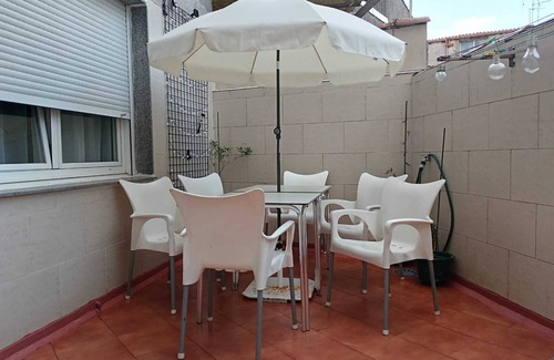 Dean Pequeno Apartment | Cervantes Apartment Ideal for families and groups looking for space