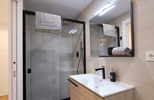 Gijon City Centre Apartment | Cervantes - Brand new flat with parking space