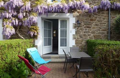 Dinard Apartment | Cézembre Apartment N ° 3 (4 Pers. max) from saturday to saturday