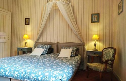 Sainte-Cecile Bed & Breakfast | Château de Bellevue