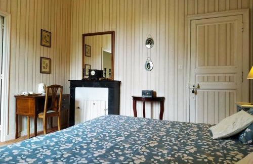 Sainte-Cecile Bed & Breakfast | Château de Bellevue