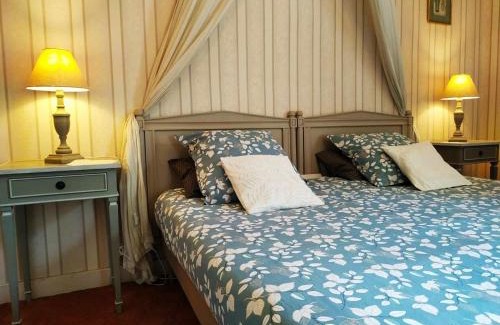 Sainte-Cecile Bed & Breakfast | Château de Bellevue