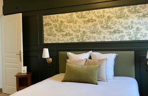 Saint-Cyr-en-Arthies Hotel | Château de la Bûcherie