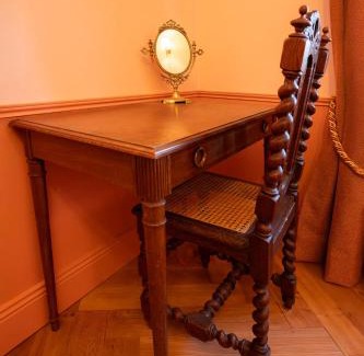 Rosay House | Château de Rosay - view & gardens