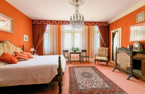 Lencloitre Hotel | Château Picol