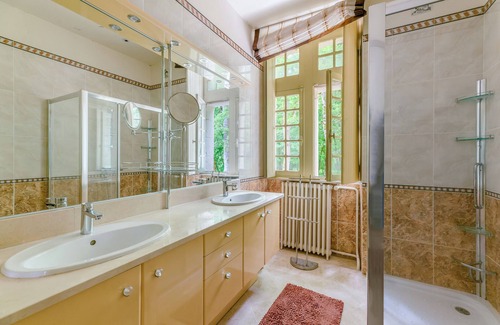 Lencloitre Hotel | Château Picol