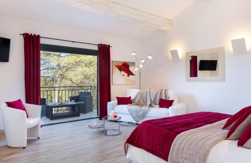 Taradeau Bed & Breakfast | Château Rasque - Teritoria