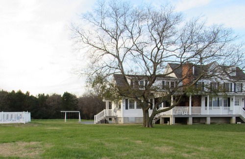 Cambridge House | CH Waterfront Home w/Dock, Pool, Sandy Beach, Kayaks, 5BR/3.5BA Sleeps up to 16