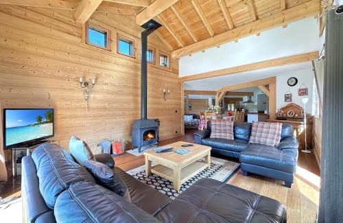 Les Carroz-d'Araches Ski Chalet | CH136 - Chalet Kimberley Centre village les Carroz