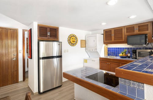 Puerto Aventuras Condo | Chac Hal Al, Casa Calandria lovely studio steps from the beach.