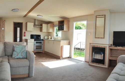 Aldwick House | Chaffinch - 6 berth caravan at Copthorne Caravans