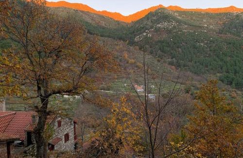 Manteigas Ski Chalet | Chalé na Montanha Casa de Baixo