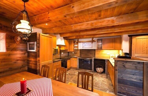 Sankt Martin am Tennengebirge Ski Chalet | Chalet in St. Martin with Sauna & Mountain Views