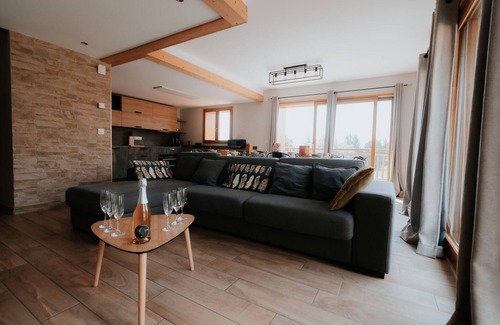 La Toussuire Ski Chalet | Chalet 'Germain Ski Lodge' with Balcony and Wi-Fi