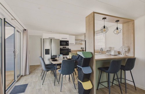 Saint-Gilles-Croix-de-Vie Ski Chalet | Chalet with pool for 4 adults/2 children