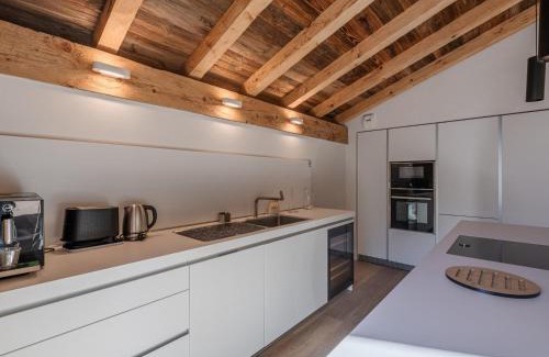 Chamonix-Mont-Blanc Ski Chalet | Chalet à Chamonix avec Sauna et Jacuzzi - FR-1-343-253