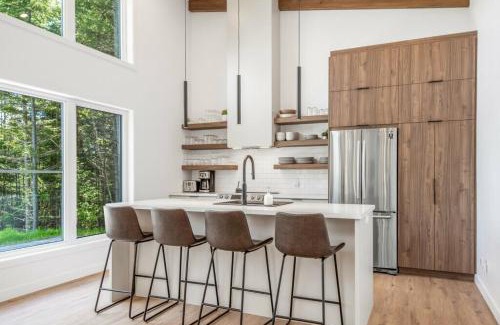 Ferland-et-Boilleau Ski Chalet | Chalet à louer au bord d'un lac avec spa