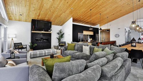 Stoneham Ski Chalet | Chalet 22