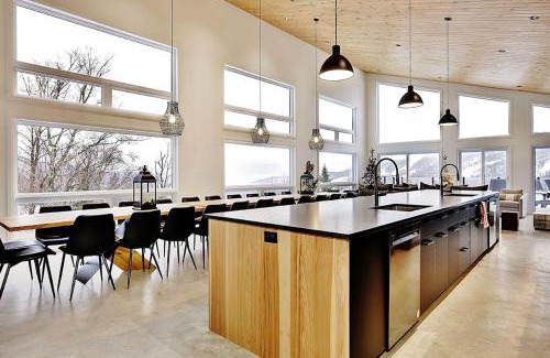 Stoneham Ski Chalet | Chalet 22