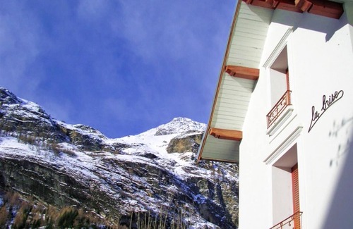 Les Brevieres Ski Chalet | Chalet, 250m from ski slopes, tv, ski locker, 250m², Tignes