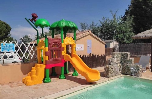 Massillargues-Attuech Ski Chalet | Chalet 3 étoiles - Piscine - eebicd