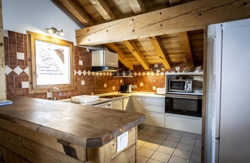 Plagne 1800 Ski Chalet | Chalet, 300m from ski slopes, balcony, tv, 236m², La Plagne
