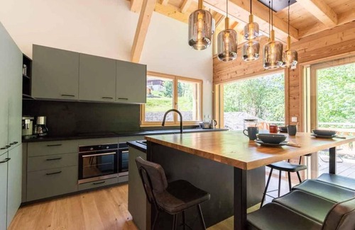 Valmorel Ski Chalet | Chalet, 360m from ski slopes, 2nd floor, terrace, tv, ski locker, 320m², Valmorel