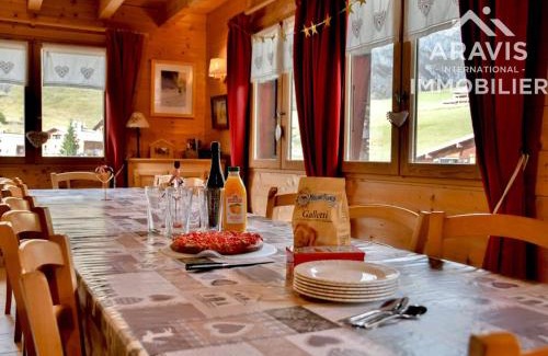 Le Grand-Bornand Ski Chalet | Chalet 4 étoiles au pied des pistes, terrasse ensoleillée, proche commerces, 16 pers., 6 ch. - FR-1-391-33