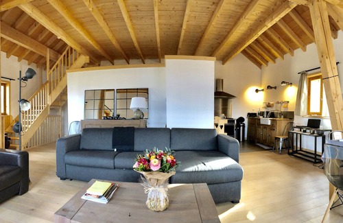 Villard-Reculas Ski Chalet | Chalet '4 Étoiles La Saulire' with Mountain View, Shared Terrace and Wi-Fi