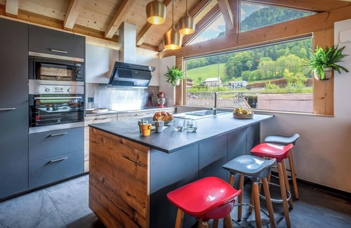 Thones House | Chalet 65bis - stylish home for 6 near lake and mountains - OVO Network