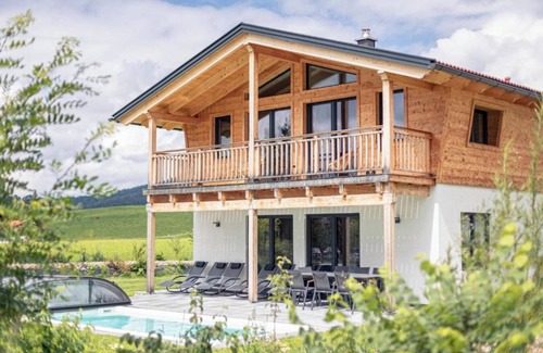 Inzell Apartment | Chalet 8 with sauna and hot tub (without summer pool) for max. 8 people