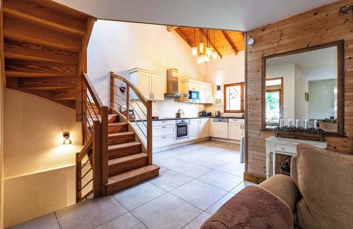 Saint-Jean-dʼAulps House | Chalet Abricotine, sleeps 10, Hot tub