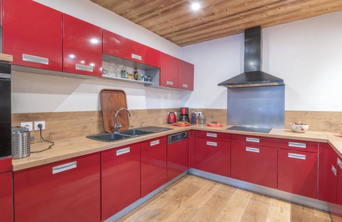 Viel-Alpe Apartment | Chalet Alpe One in Alpe d'Huez at 1850 m - Village and 2 mins from the slopes