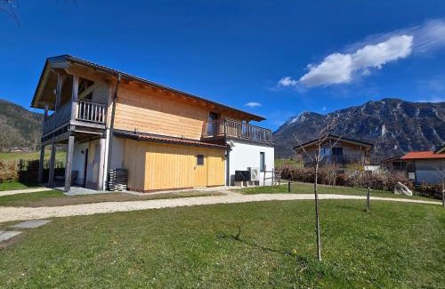 Inzell Ski Chalet | Chalet Alpenzauber mit beheiztem Pool, Inzell
