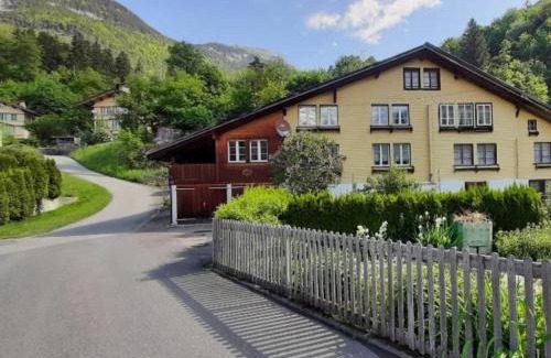 Innertkirchen Apartment | Chalet Am Fels